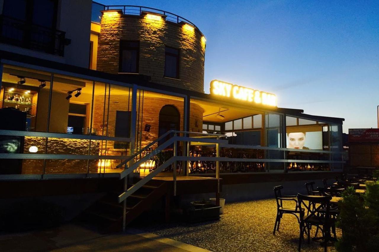 Nemrut Bay Otel Yenifoca Exterior photo