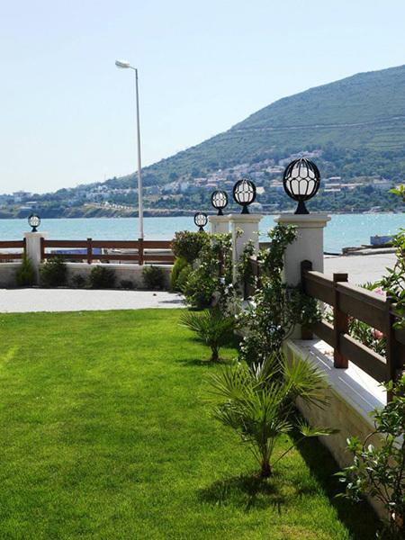Nemrut Bay Otel Yenifoca Exterior photo