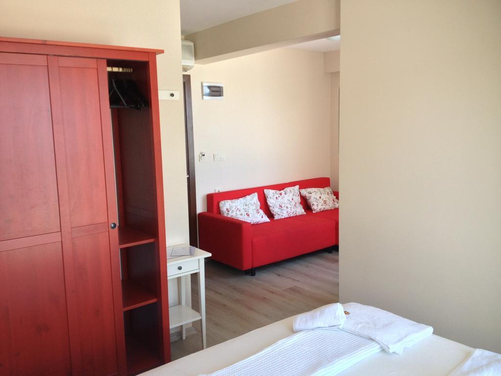 Nemrut Bay Otel Yenifoca Room photo