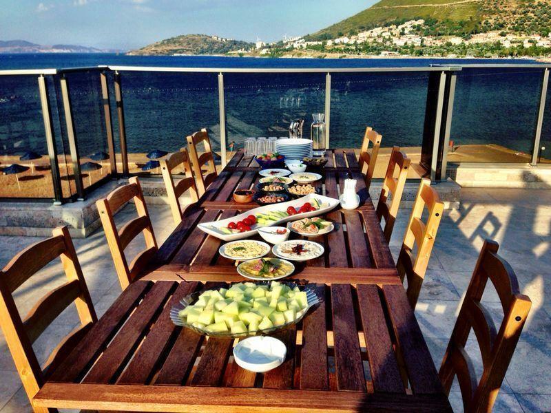 Nemrut Bay Otel Yenifoca Exterior photo