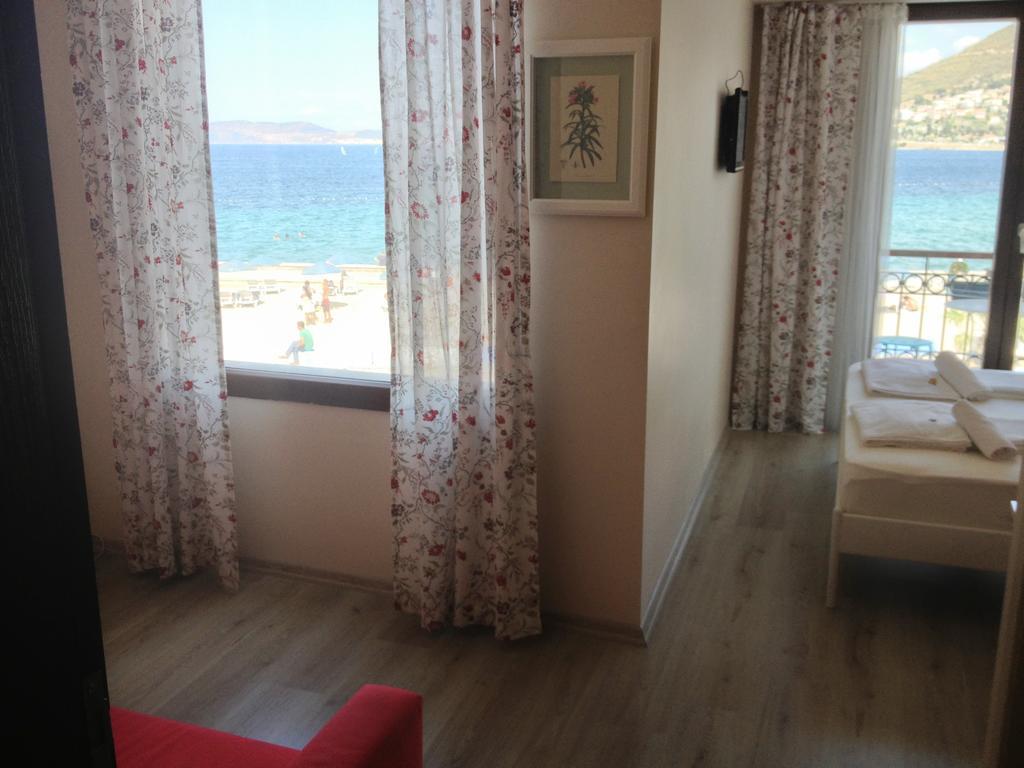 Nemrut Bay Otel Yenifoca Room photo